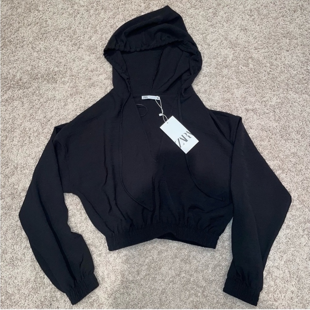 BRAND NEW Zara cropped hoodie